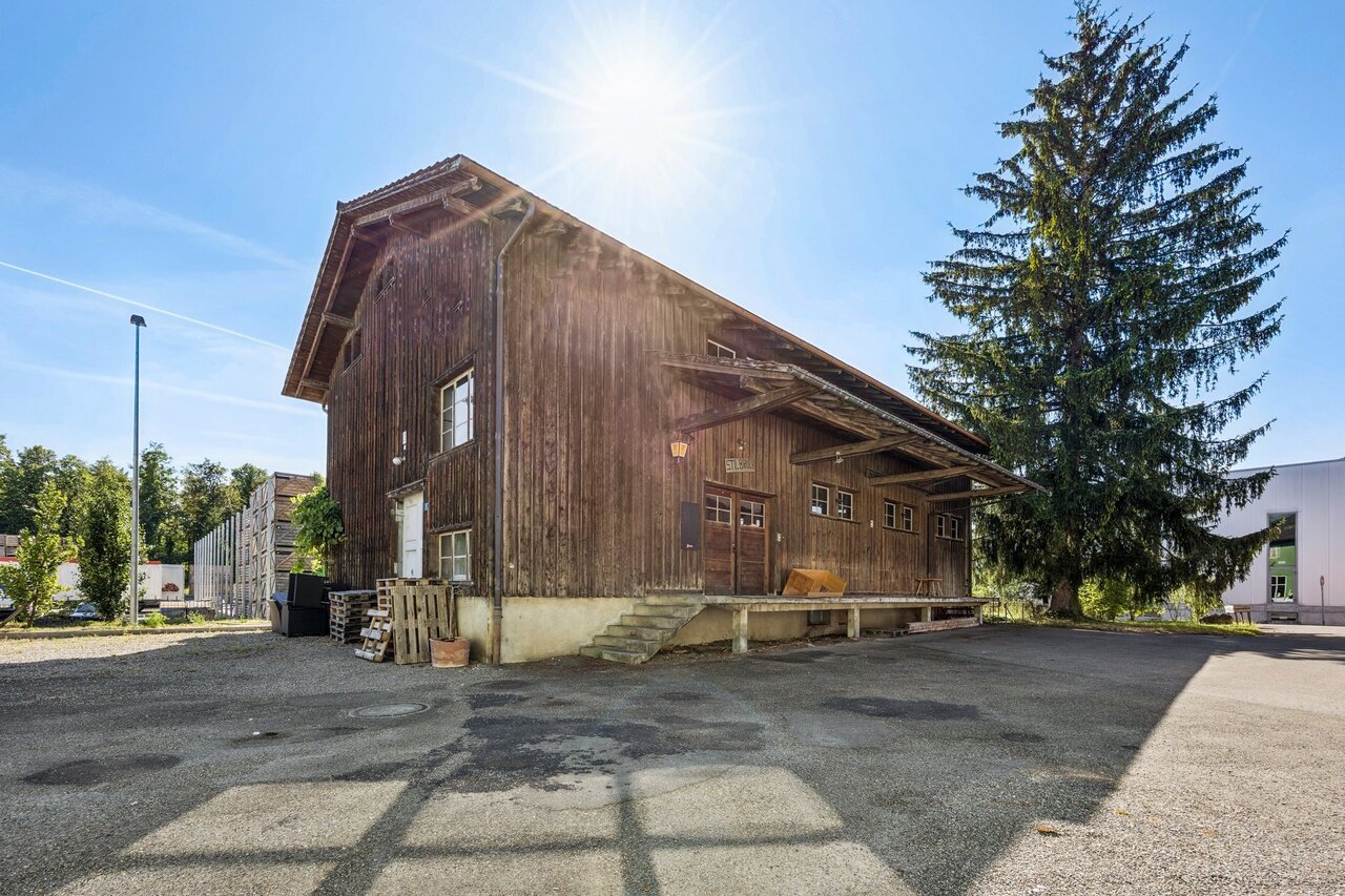 569m² commercial