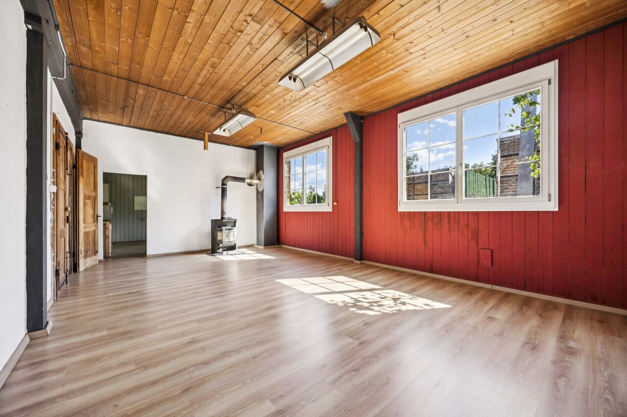 569m² commercial