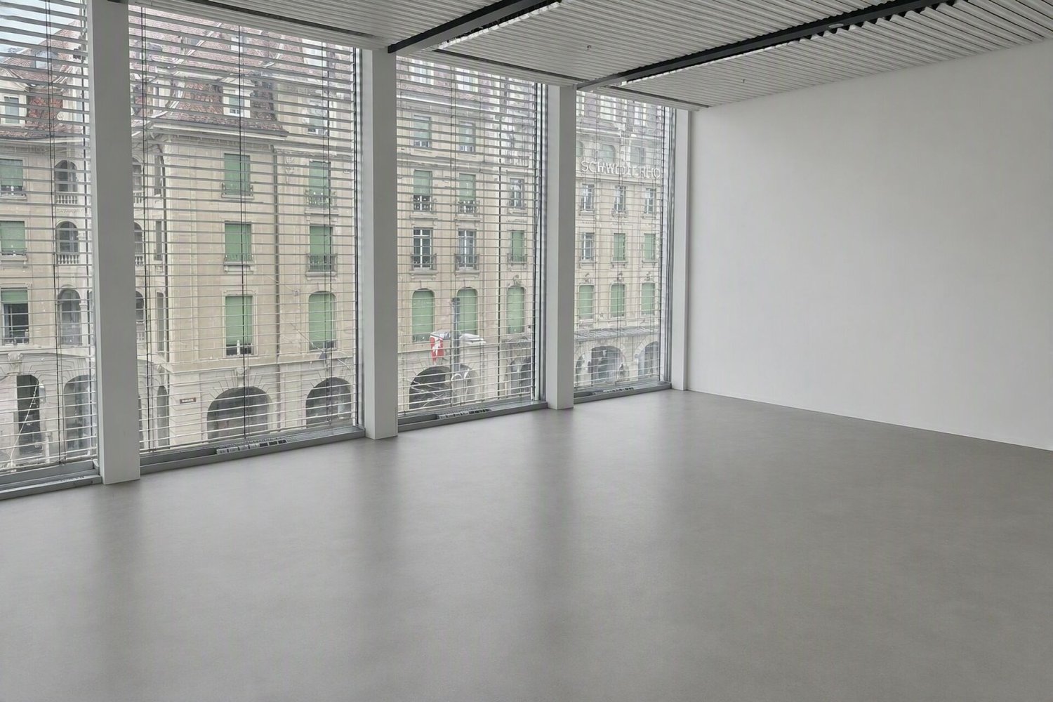700m² studio