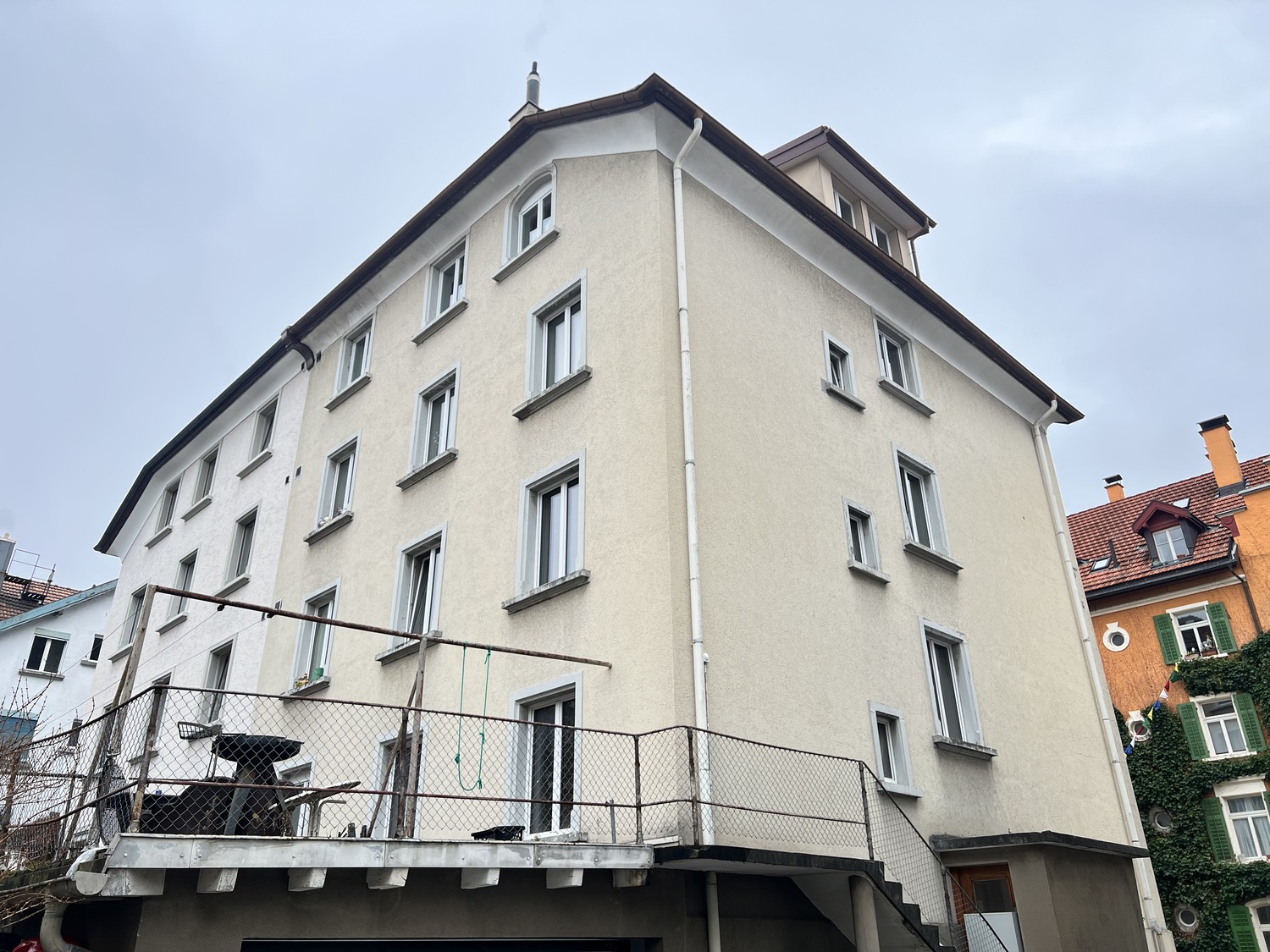 5 rooms apartment