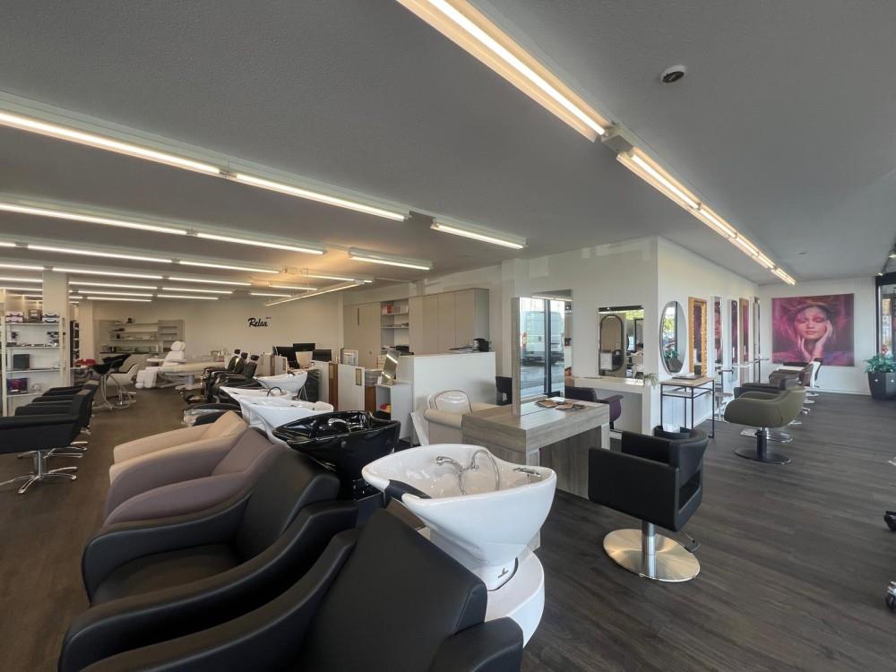 254m² negozio