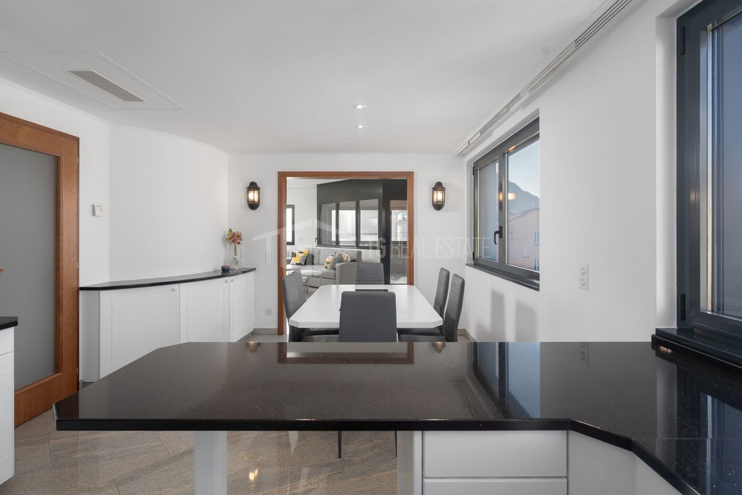 Appartamento mansardato di 4 ½ locali, foto 6 di 10