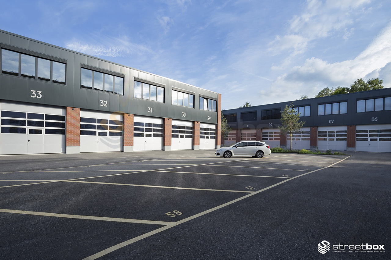 136m² commerciale