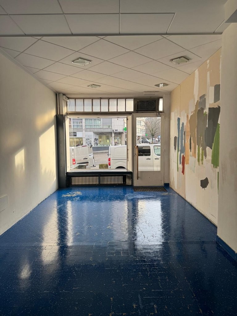 Negozio di 60m², foto 1 di 5