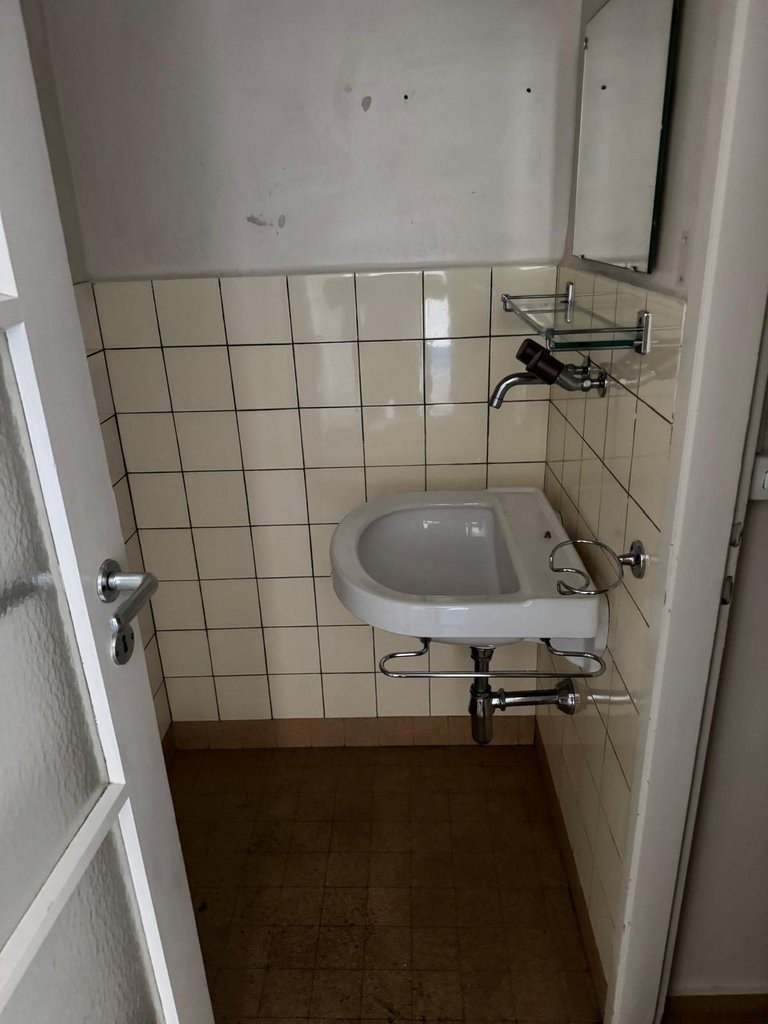 Negozio di 60m², foto 3 di 5