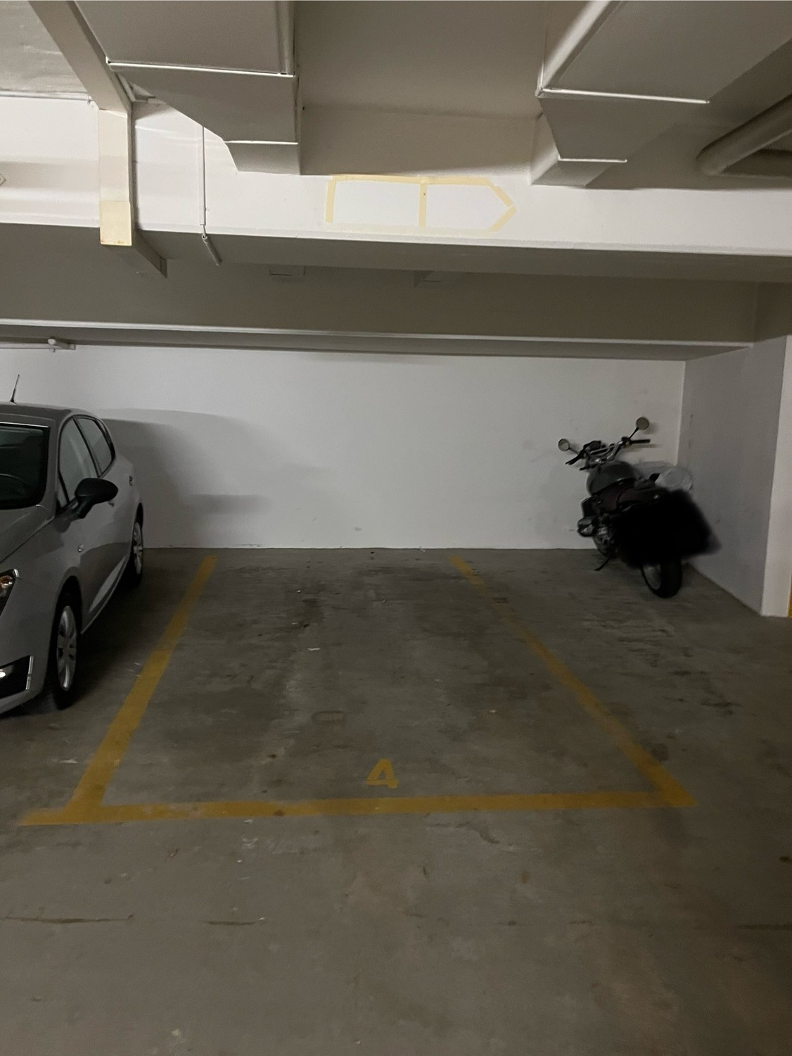 Posto auto sotterraneo di 13m²