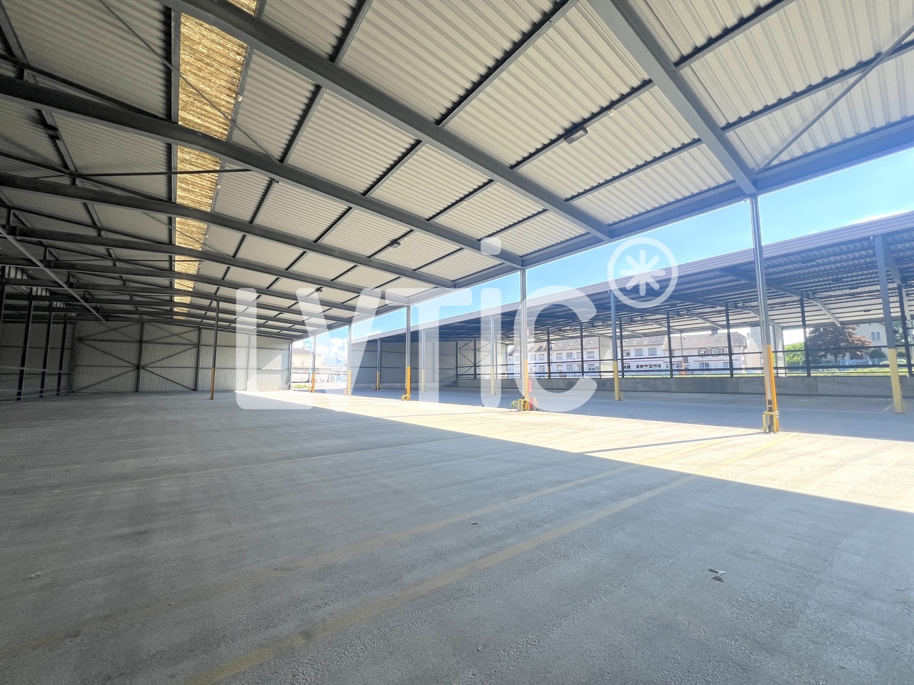 1000m² storage room