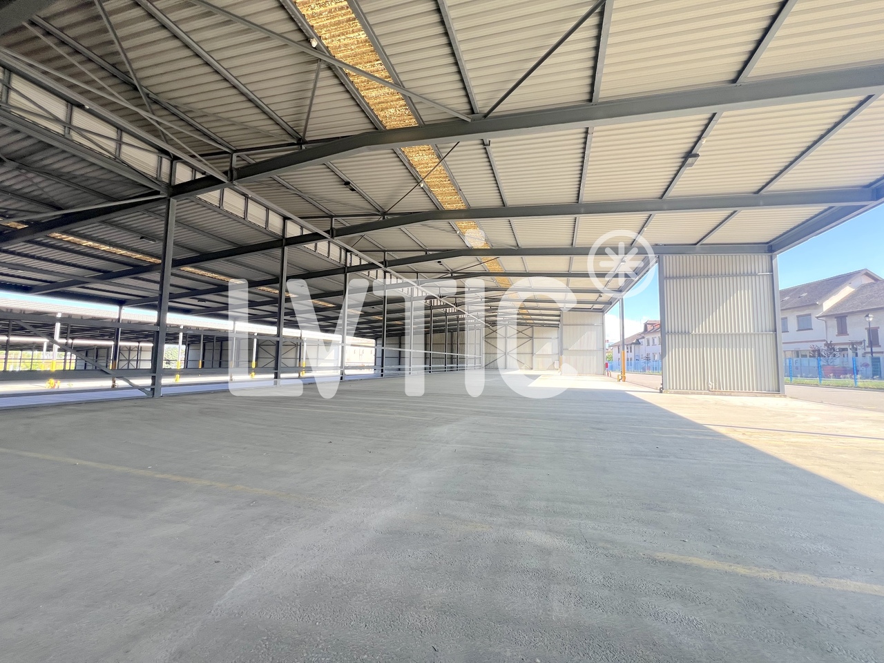 1000m² storage room