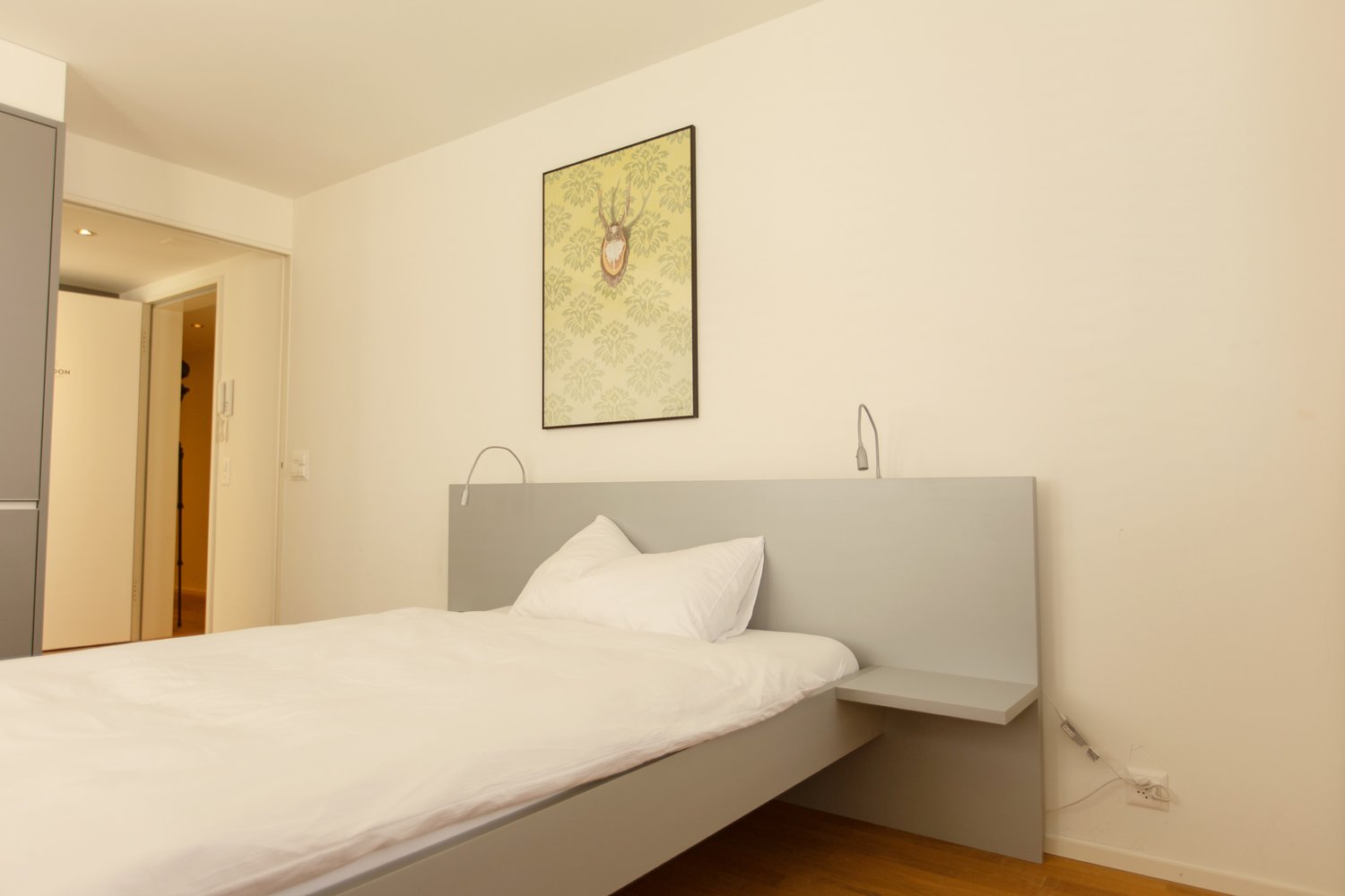 1 room furnished flat, foto 2 di 6