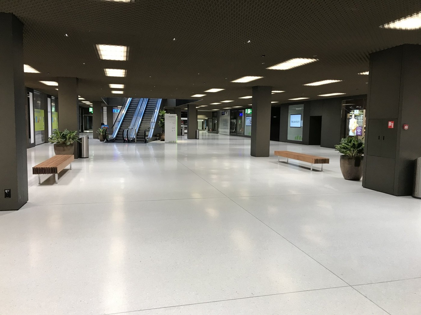 202m² negozio, foto 5 di 6