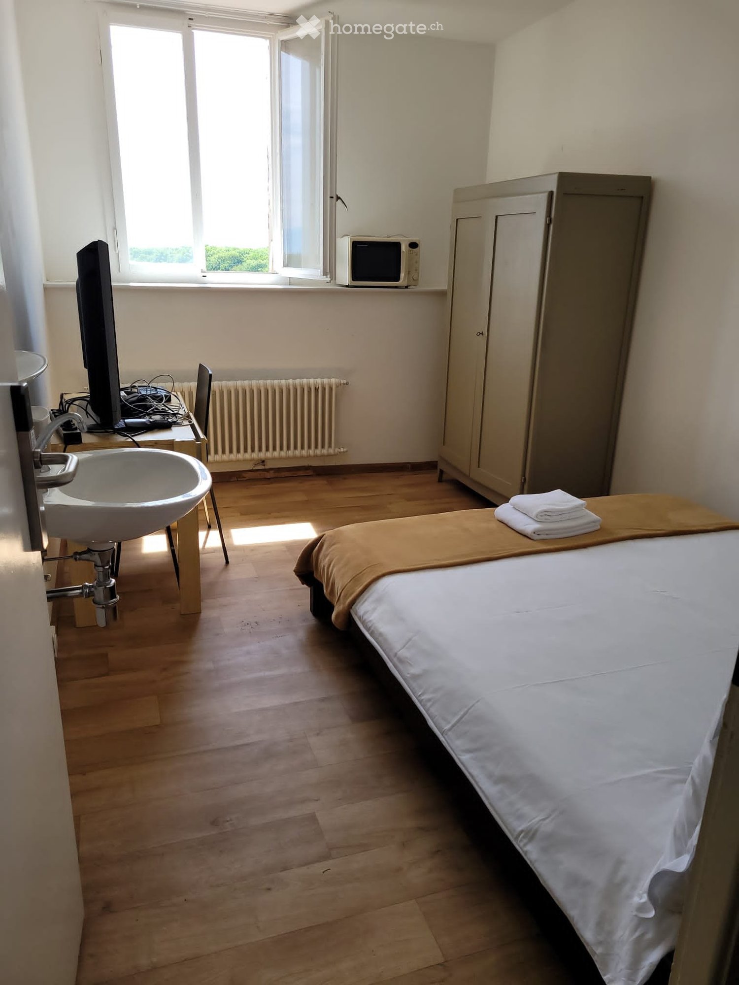 1 room single room