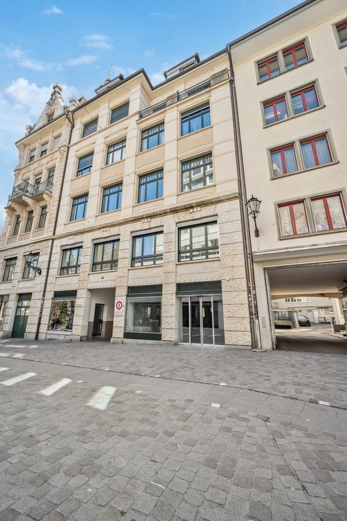 negozio di 65m²