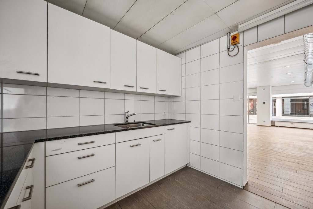 negozio di 65m²