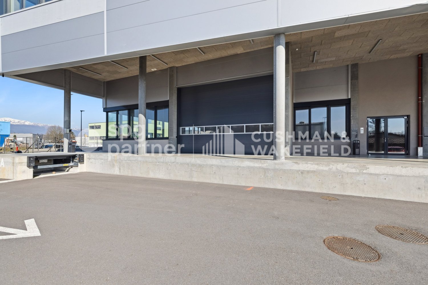 650m² commerciale