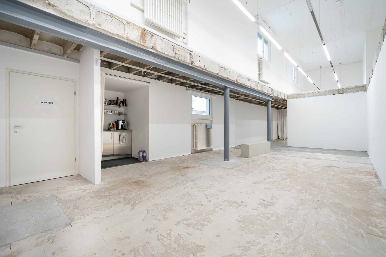 180m² commercial