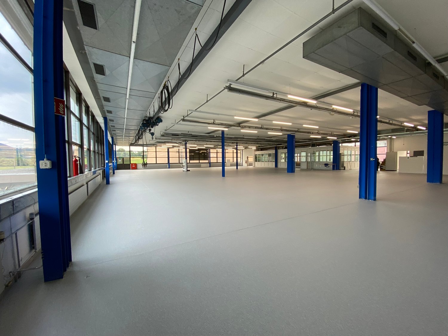 1210m² commerciale
