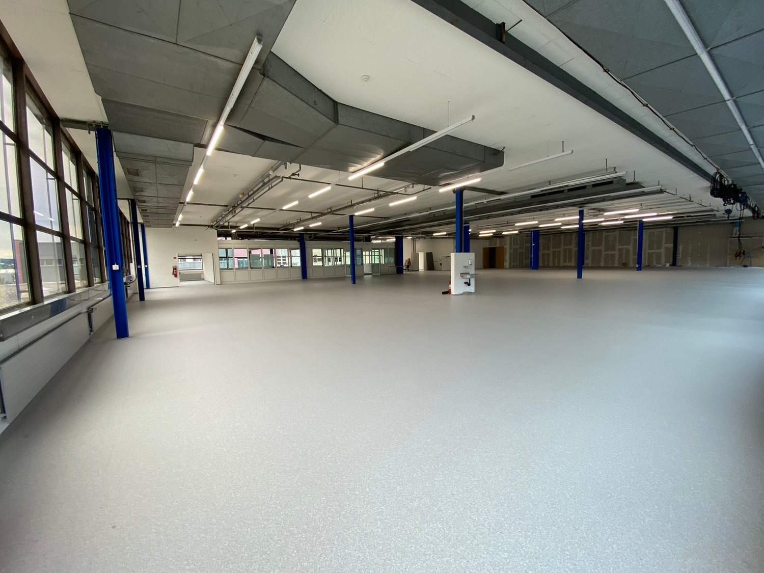 1210m² commerciale