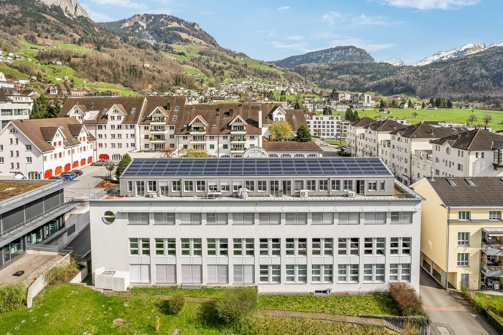 124m² office