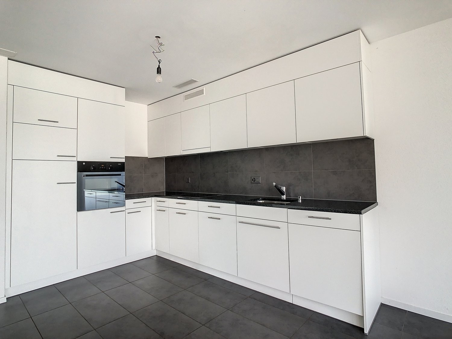 Appartamento di 2 ½ locali, foto 1 di 9