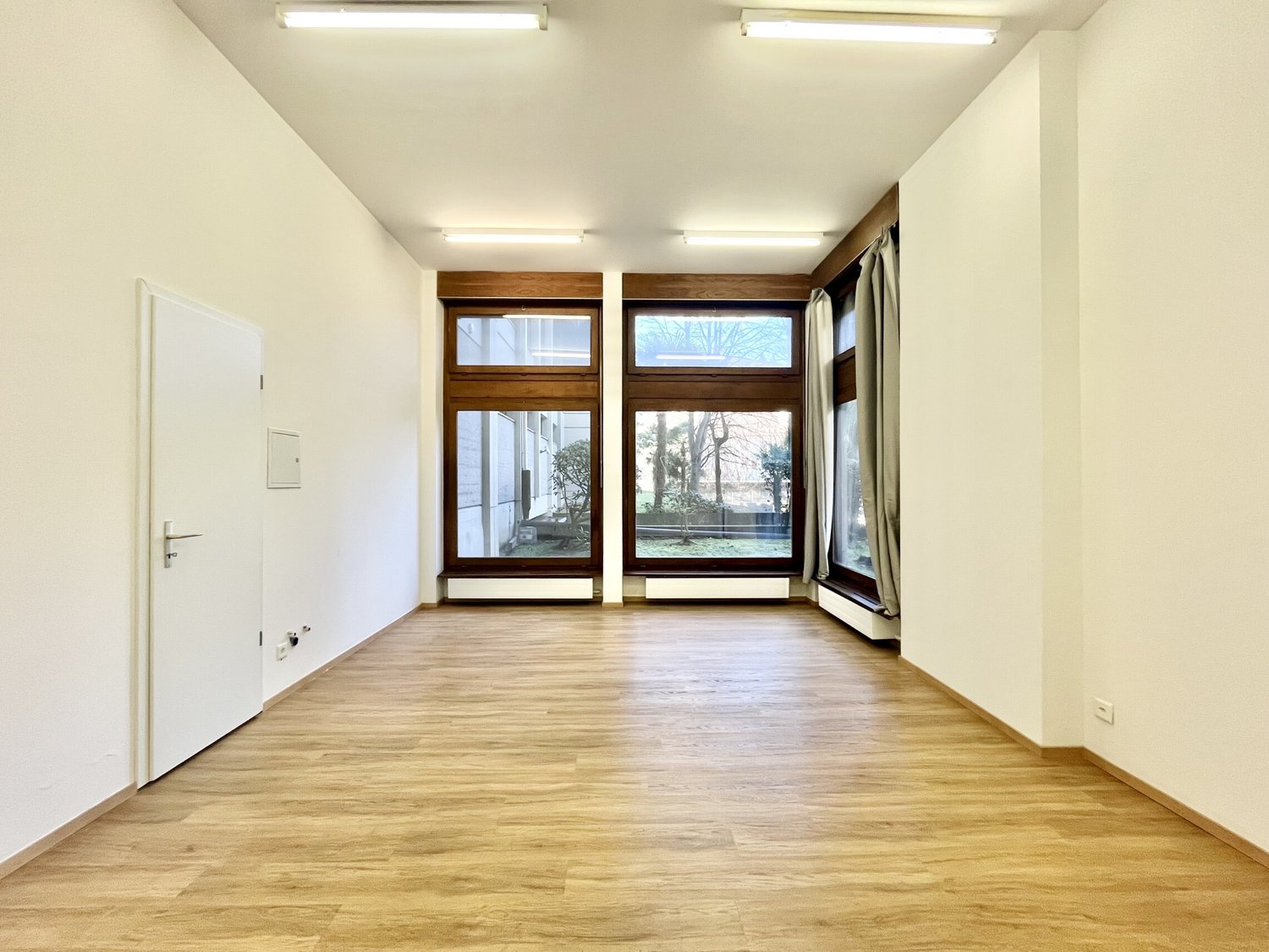 65m² living / commercial building, foto 4 di 10