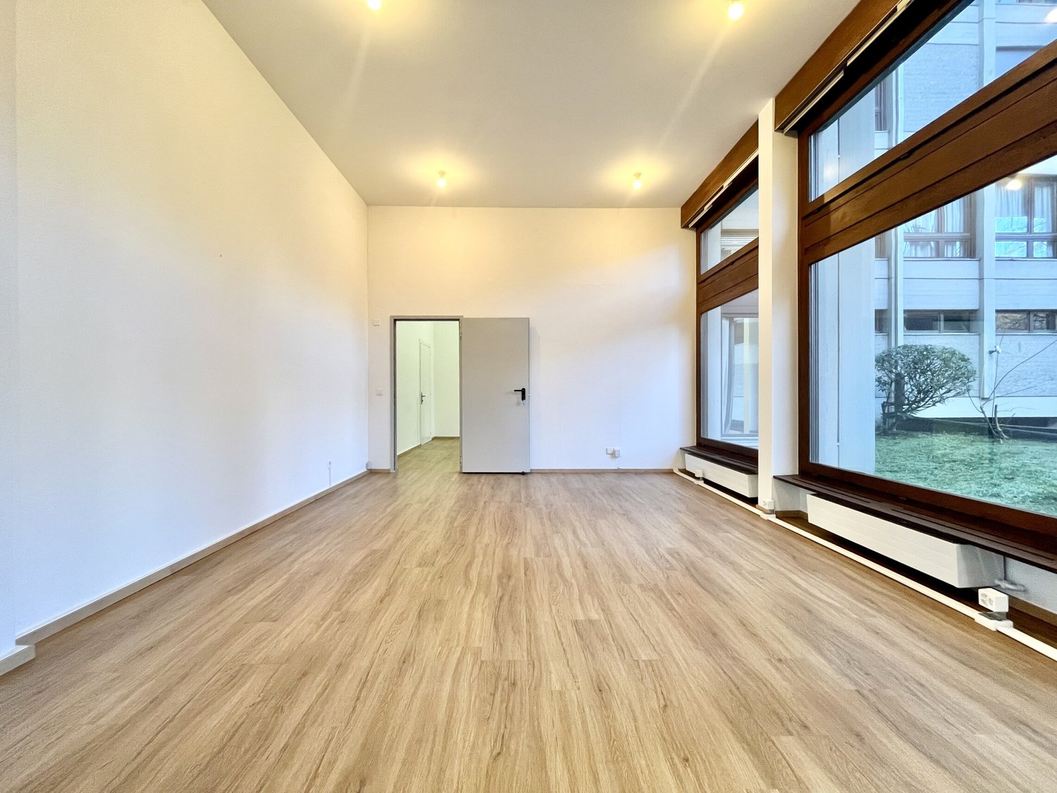 65m² living / commercial building, foto 6 di 10