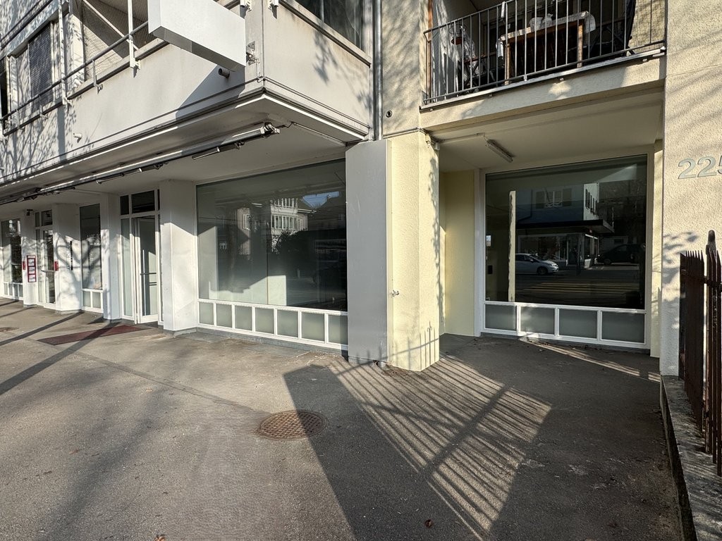 negozio di 107m²