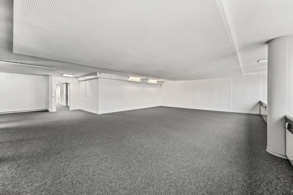 255m² office