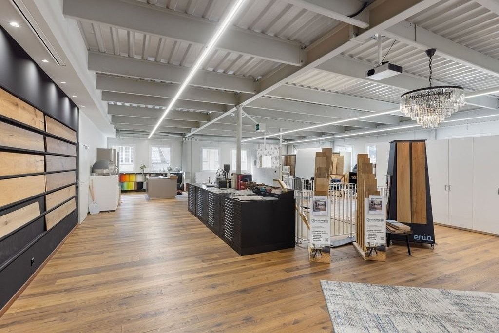500-1000m² oggetto industriale