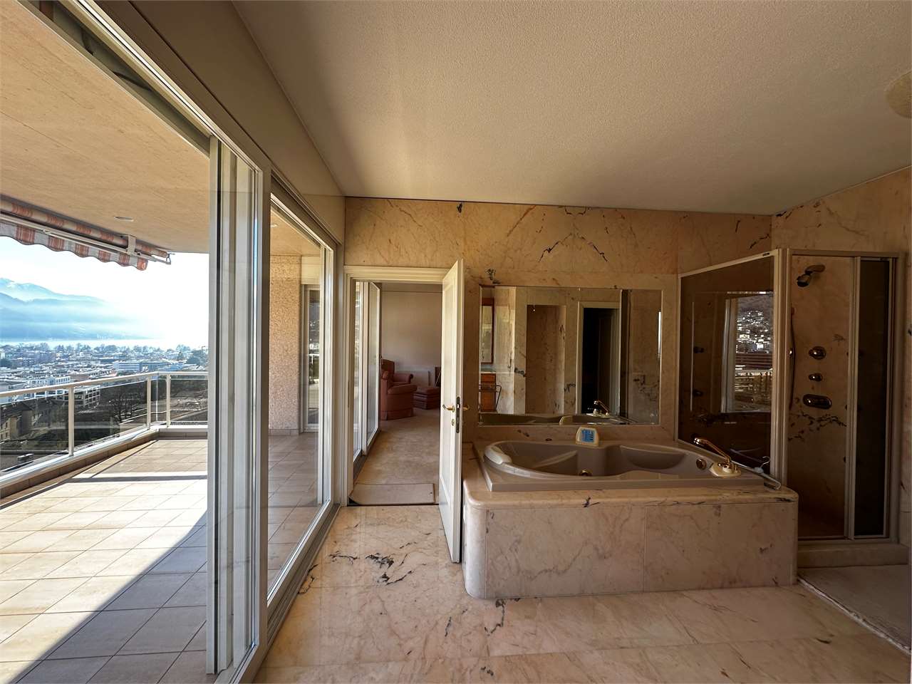 9 rooms apartment, foto 10 di 10