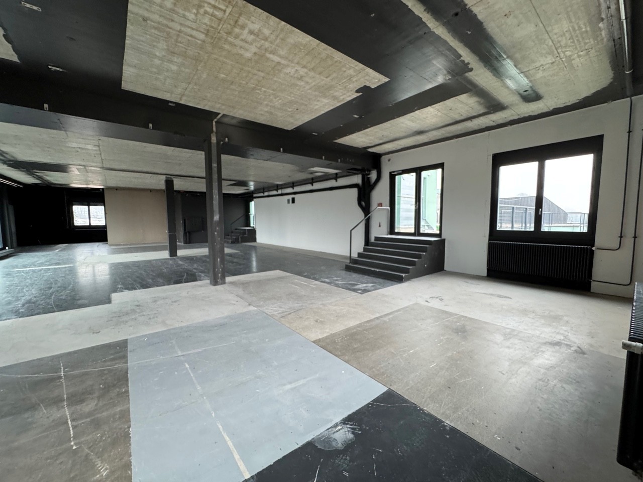 274m² commerciale