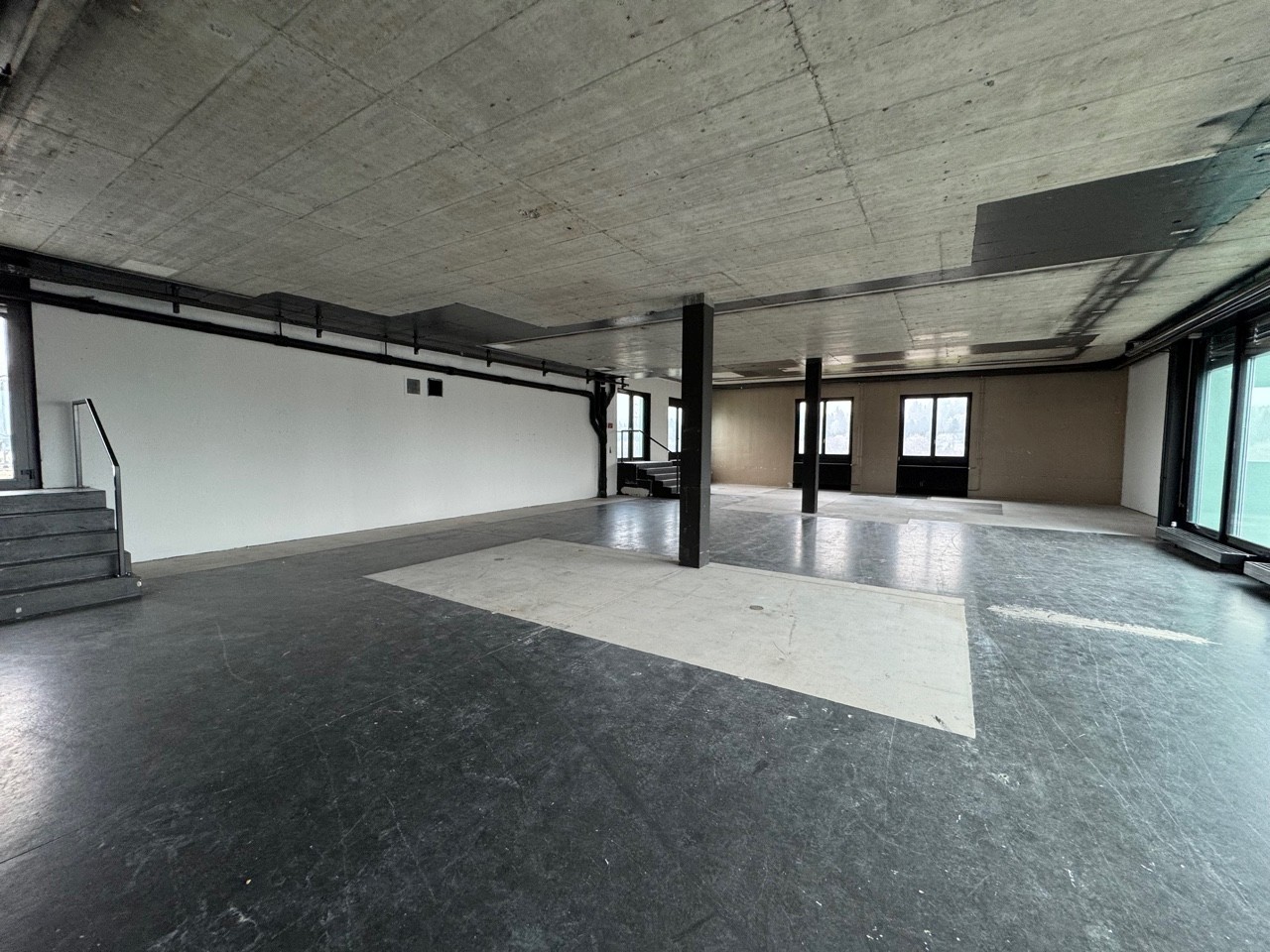 274m² commerciale