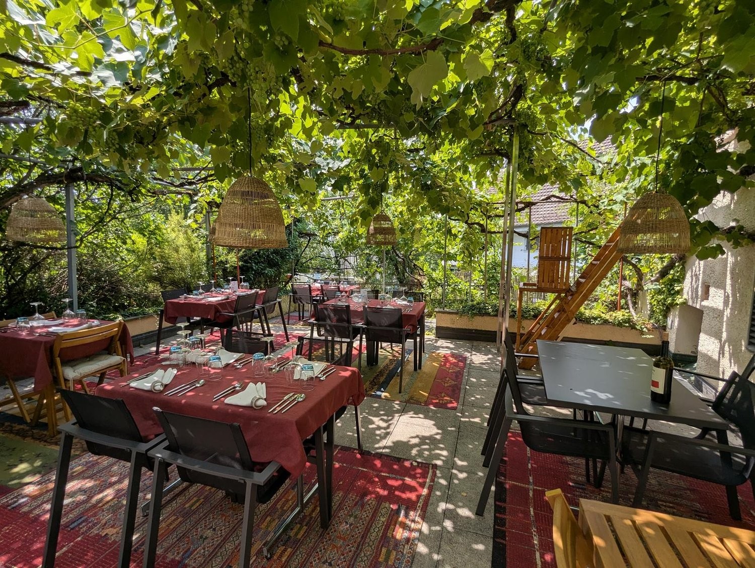 Ristorante di 300m²