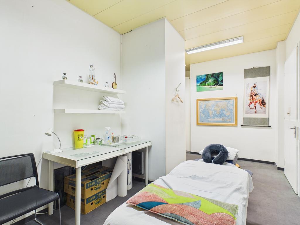 77m² negozio