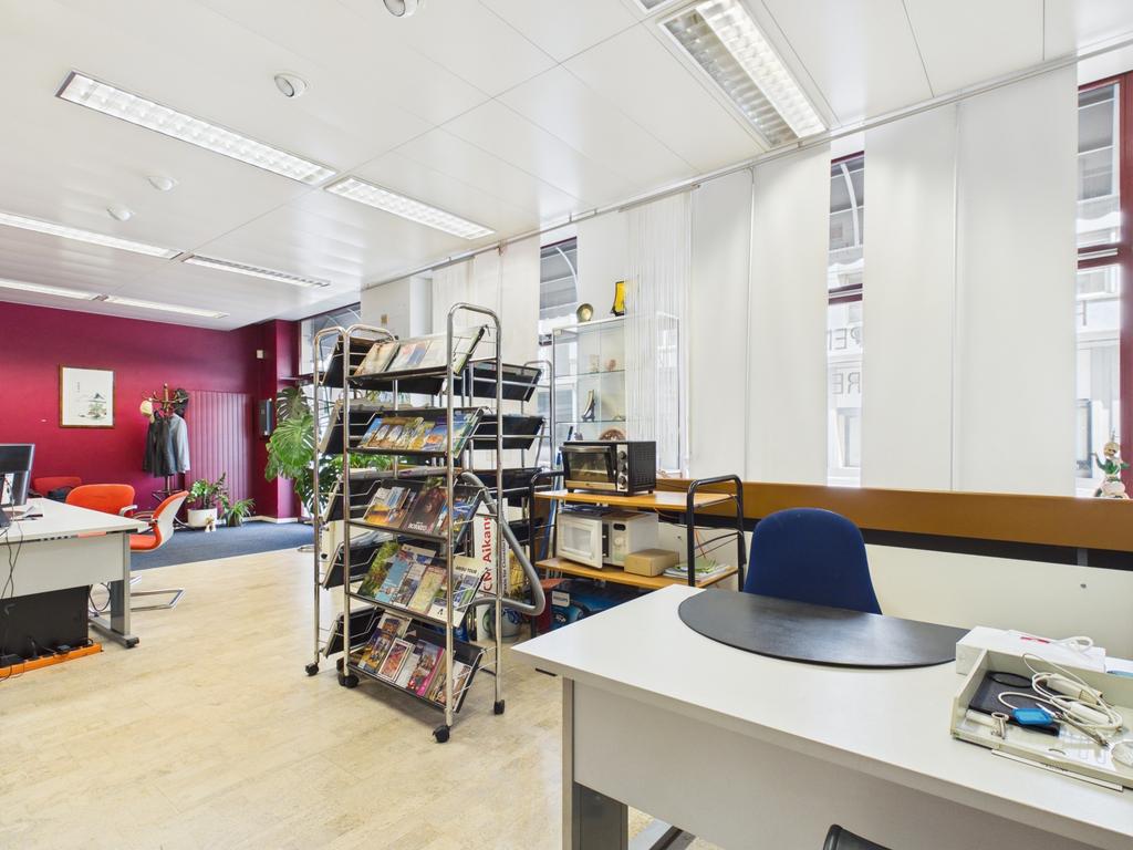 77m² negozio