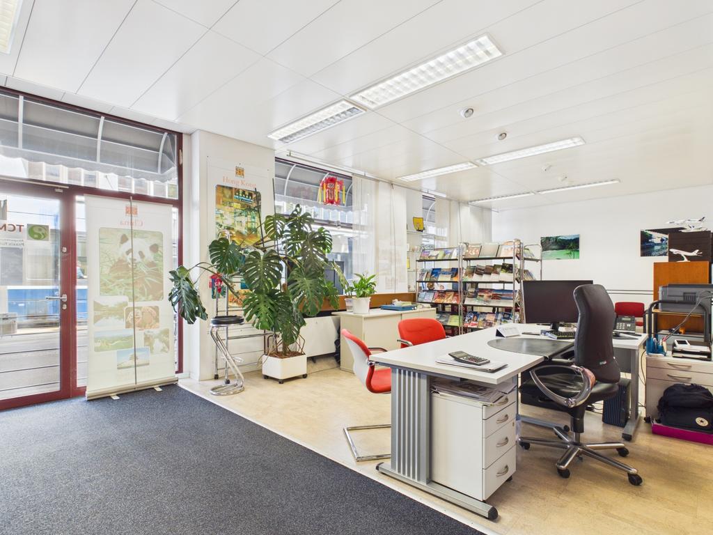 77m² negozio