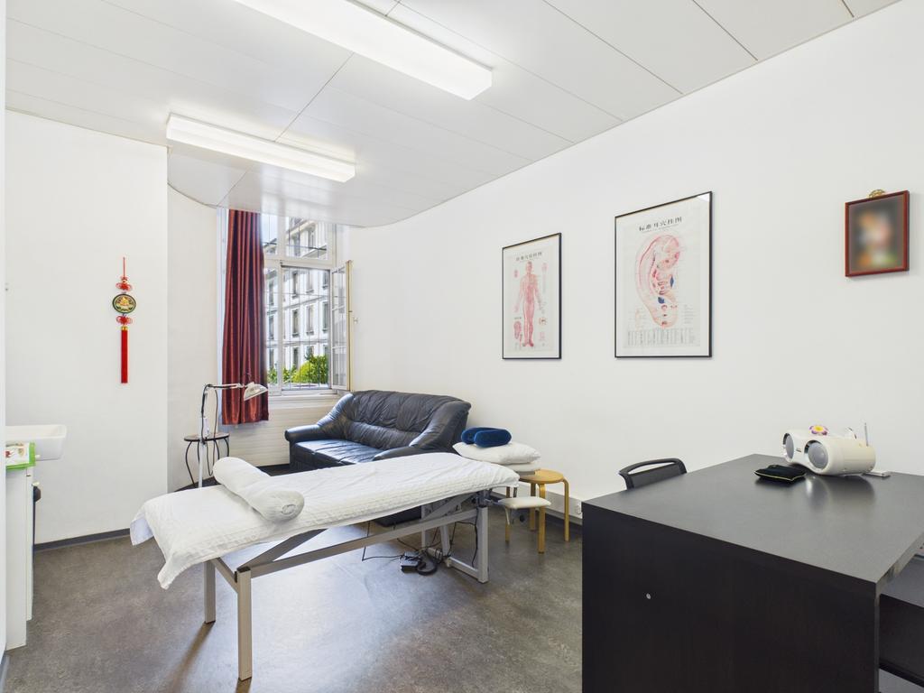77m² negozio