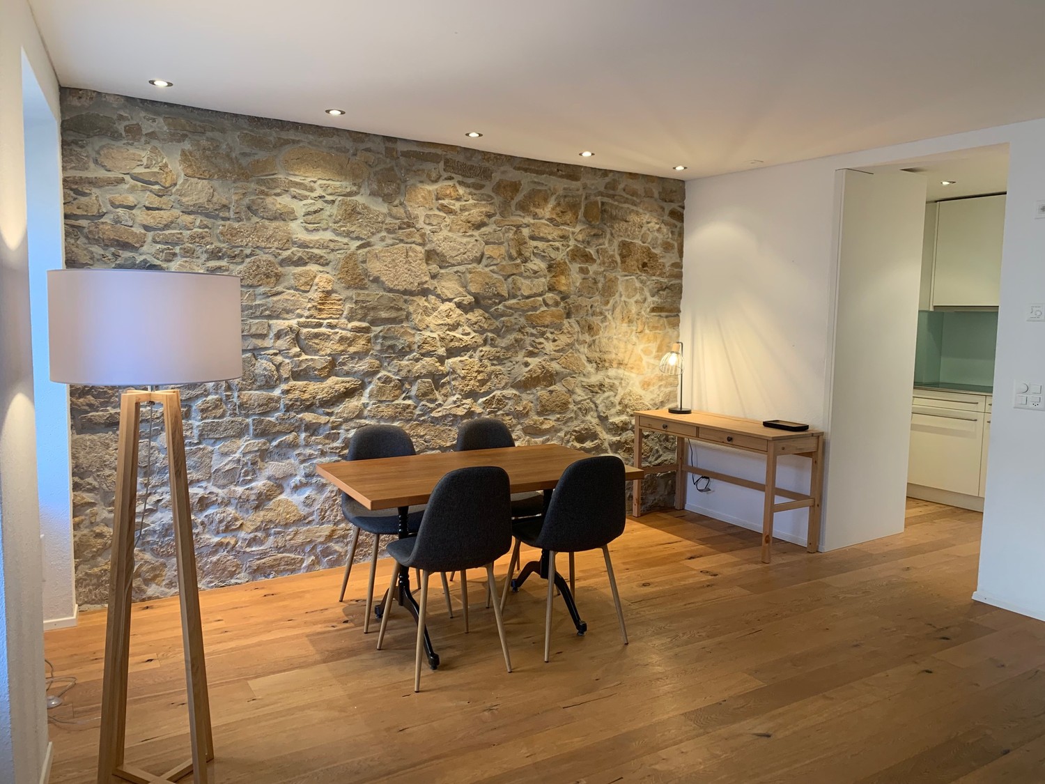 2 rooms furnished flat, foto 1 di 10