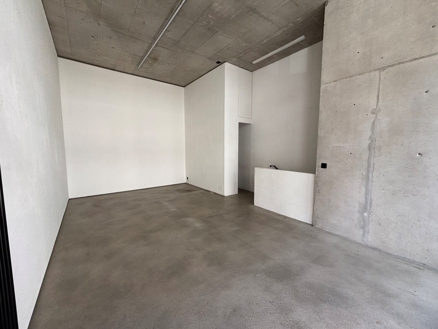 79m² negozio
