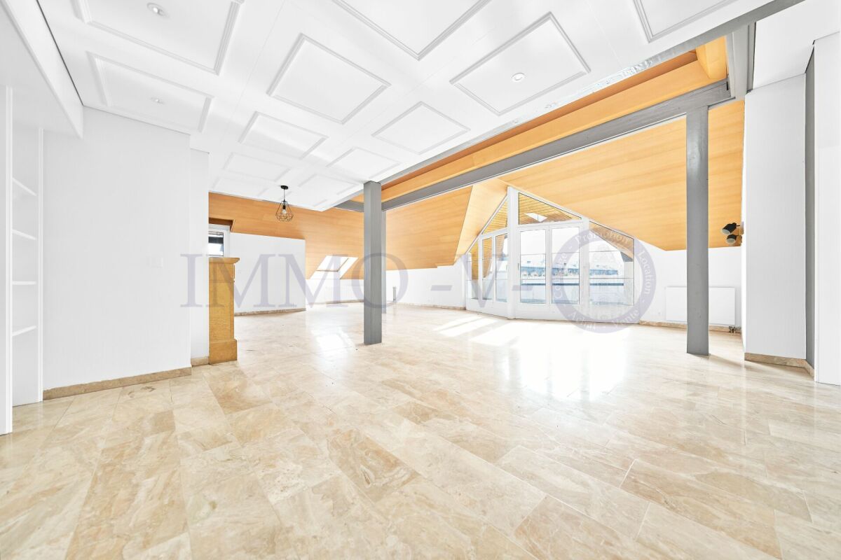 Appartamento mansardato di 3 ½ locali, foto 2 di 10