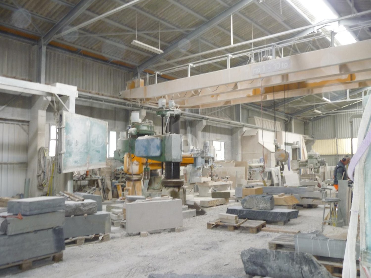 297m² industrial object
