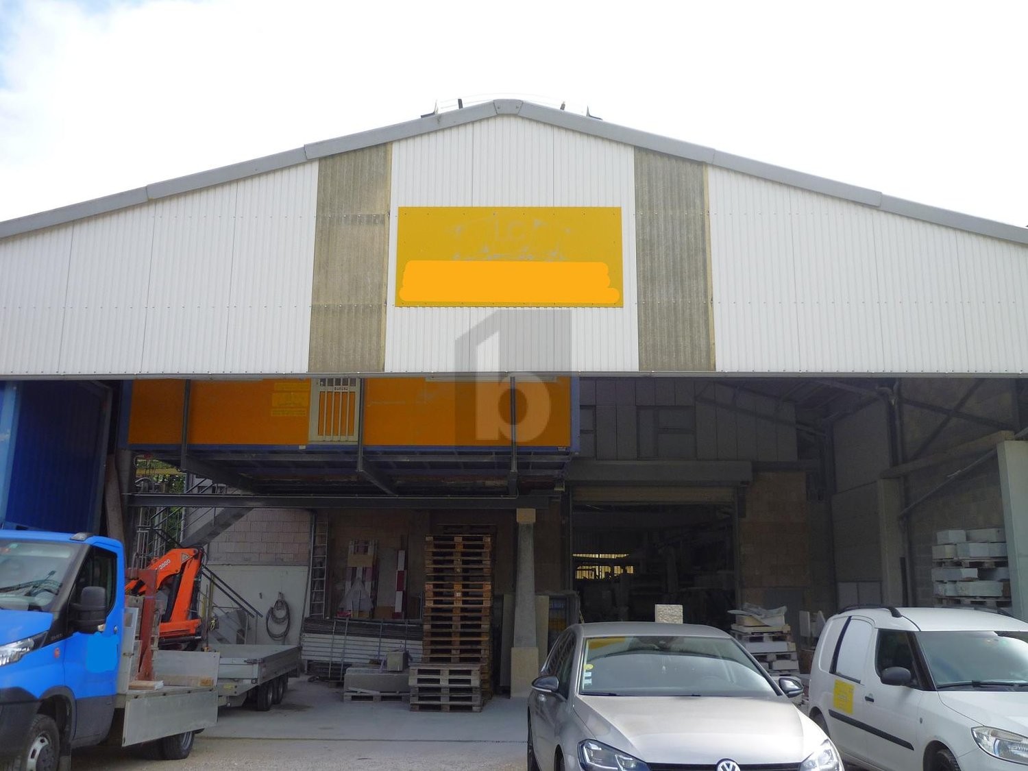 297m² industrial object