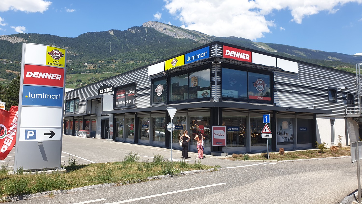 293-1665m² shop