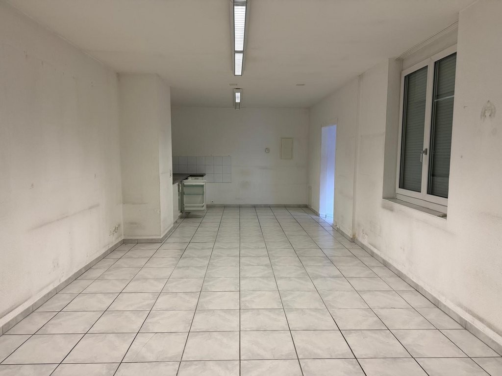 60m² negozio