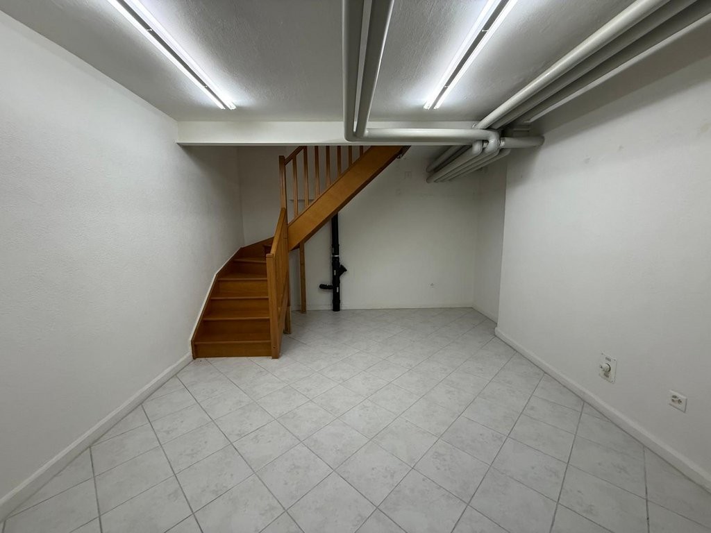 60m² negozio