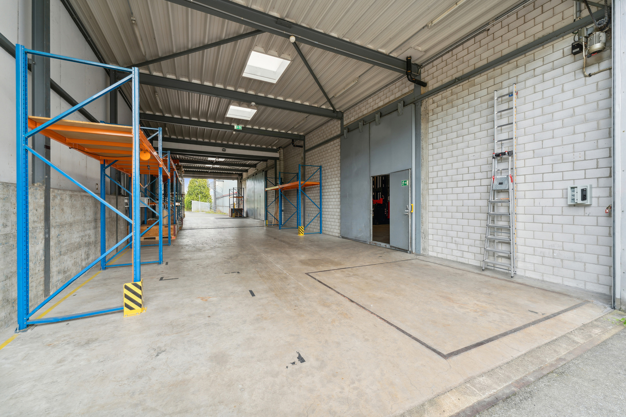 8400m² oggetto industriale