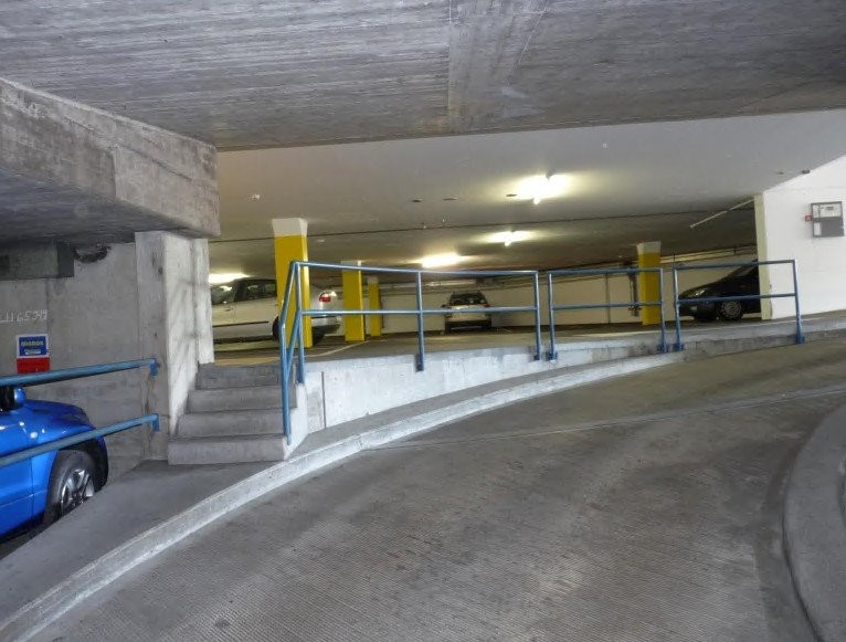 Posto auto sotterraneo di 12m²