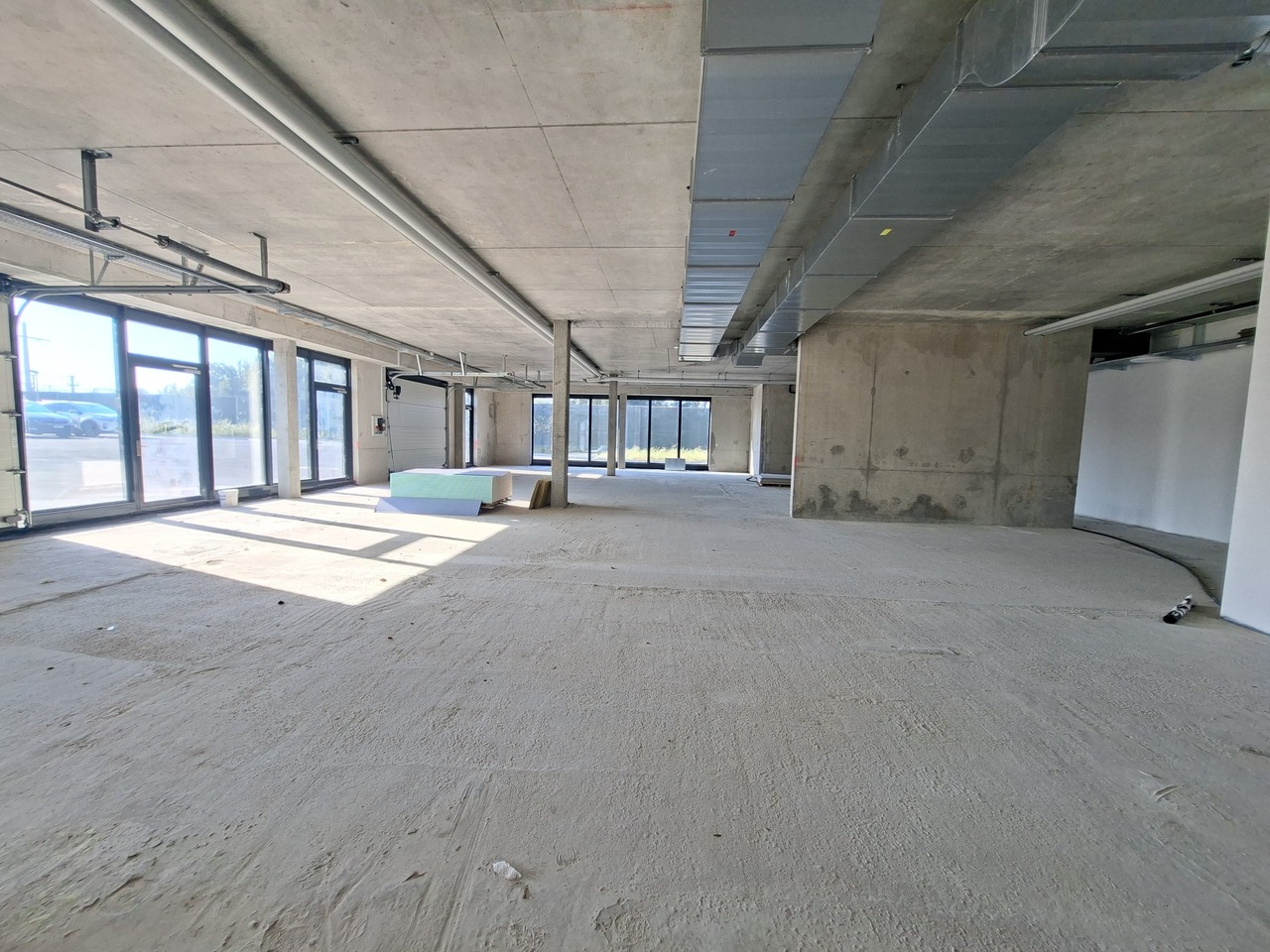 451m² commercial