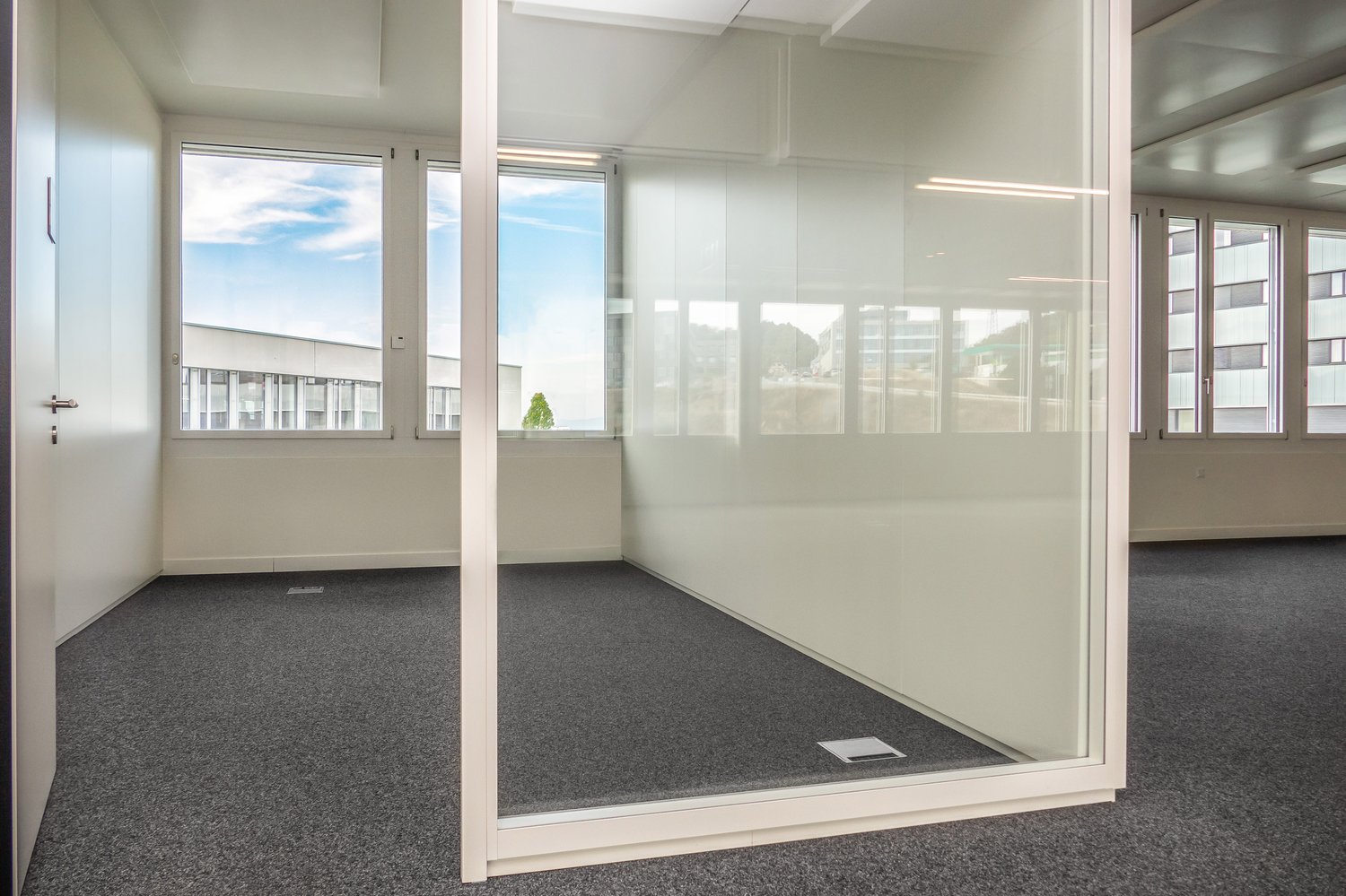 ufficio di 1424m²