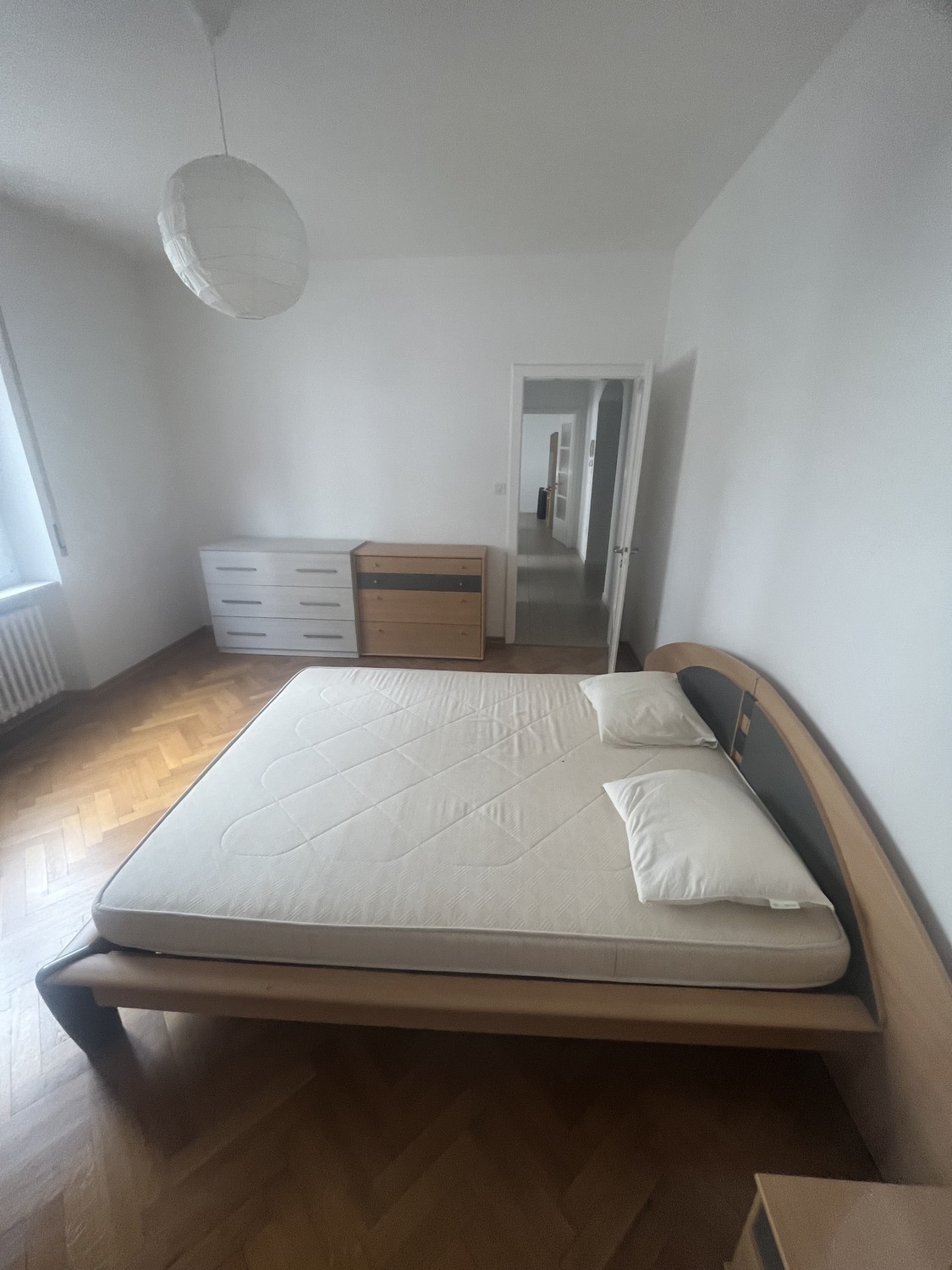 Camera in un appartamento condiviso