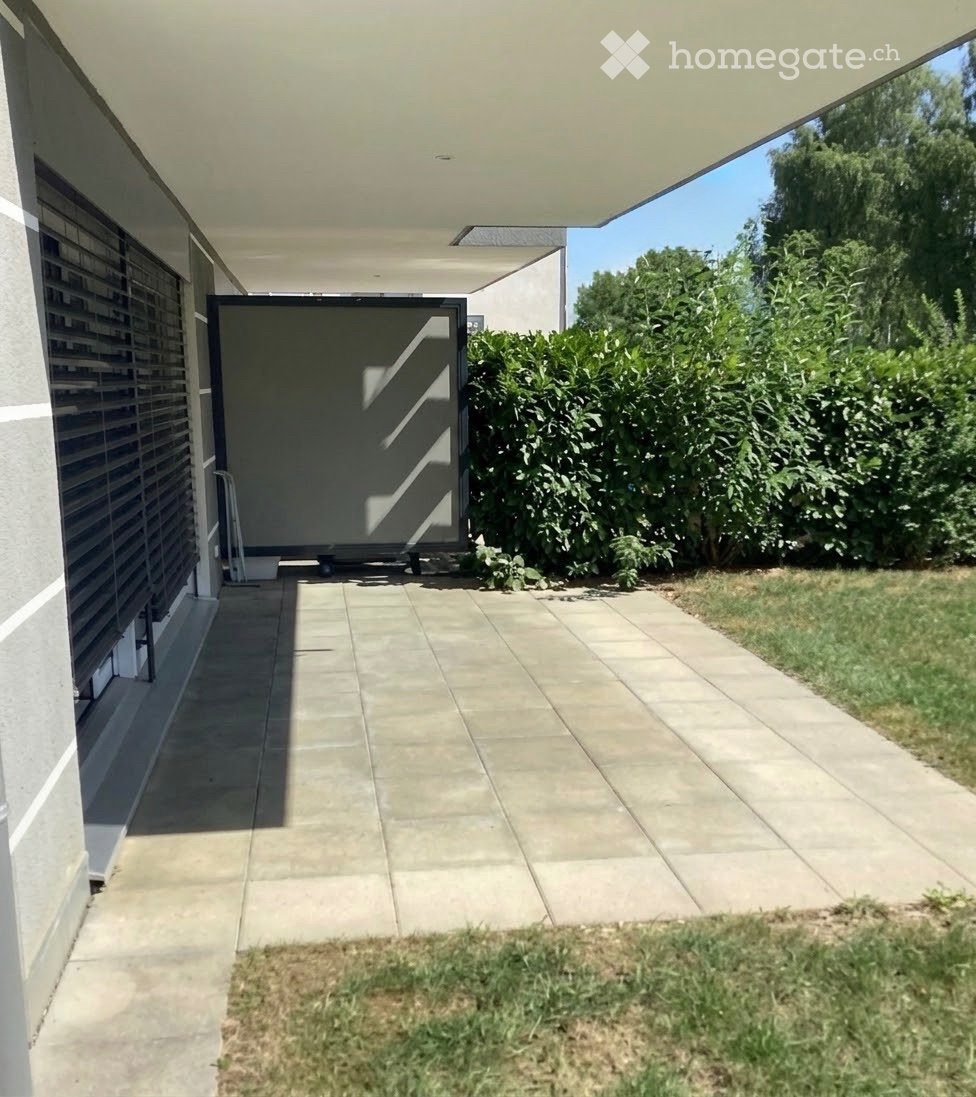 Appartamento di 2 locali

Subentro di locazione per 2 locali e mezzo moderno e nuovo con giardino, foto 2 di 5
